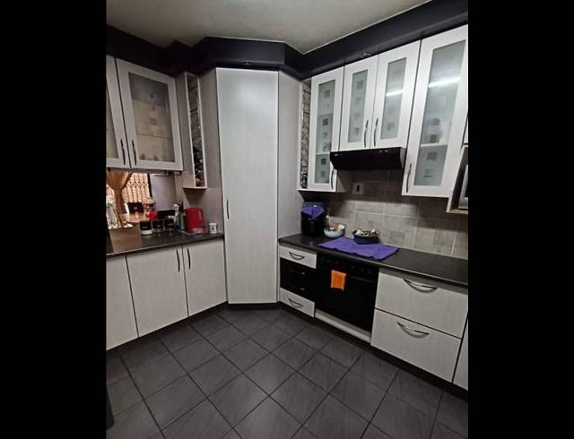 3 BEDROOM TOWNHOUSE FOR SALE IN FLORA GARDENS